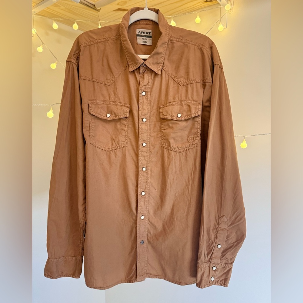 🌾‎ Ariat Men's Solid Tan Jurlington Retro Long Sleeve Pearl Snap EUC